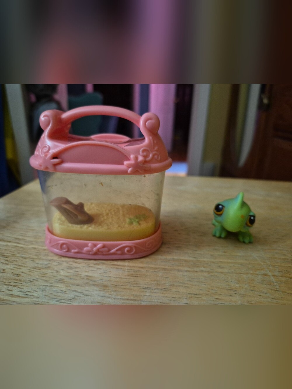 Littlest Pet Shop #97 Iguana with Cage ~ Portable Pets
